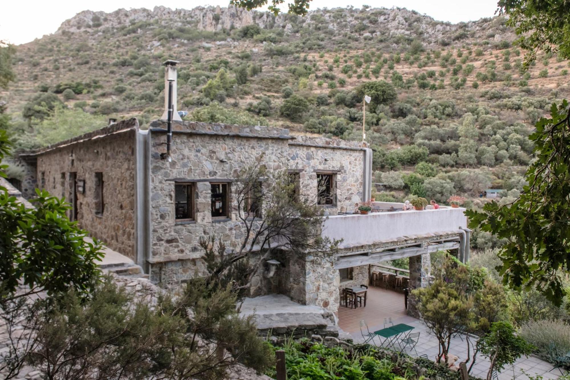 Μilia Mountain Retreat Hotel Vlatos Exterior photo